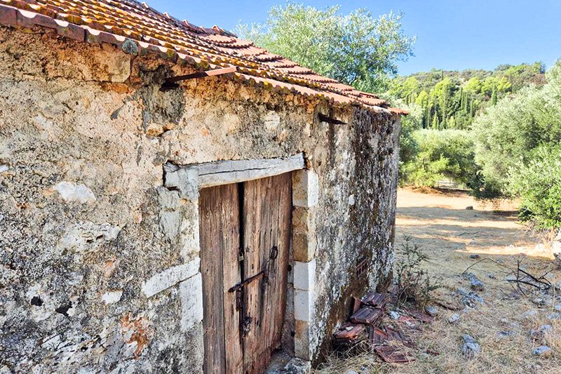 oikopedo-3335-me proseismiki katoikia