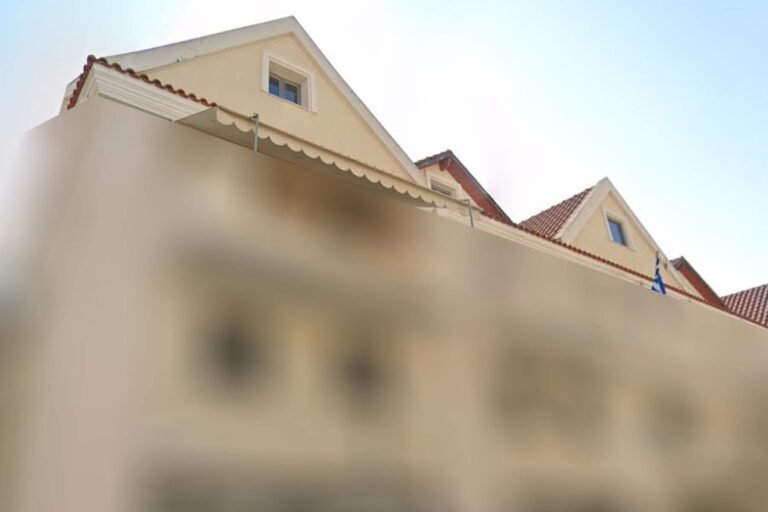 Attic for commercial use in Argostoli - property id 3385