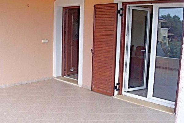 house-2000-view of the balcony