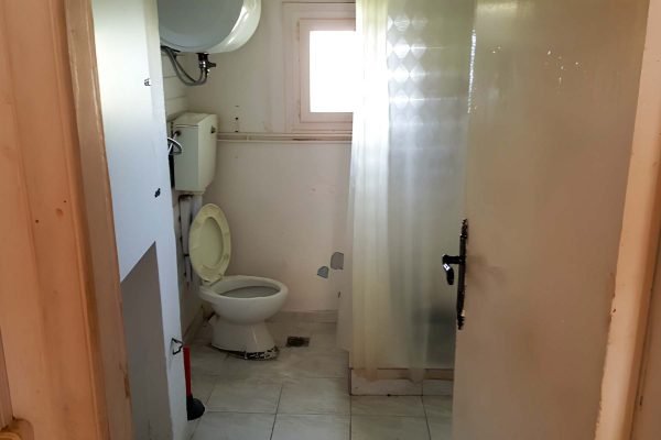 Bathroom of the house in Farsa - property id 2103