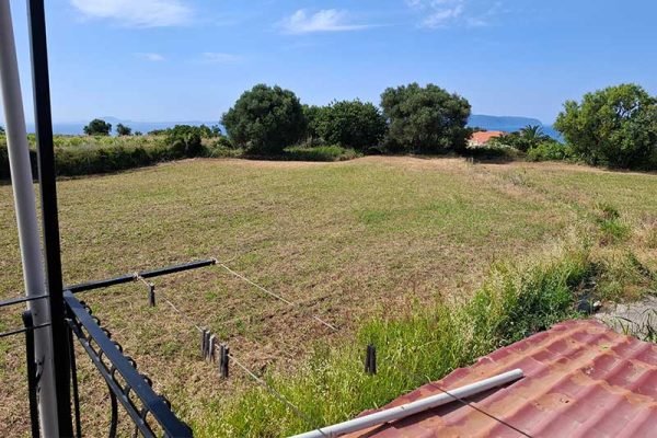 house-3276-on a large plot