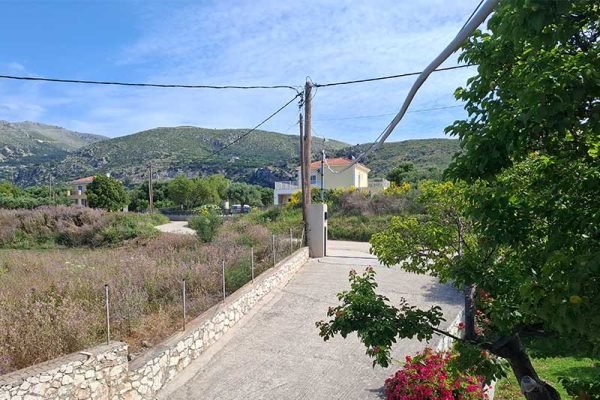 house-3276-with mountain view