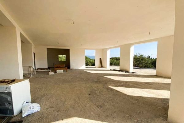 property-3281-view of the interior