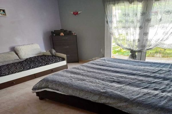 Kateleios-3305-third bedroom