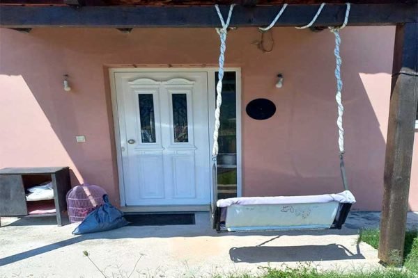 Kateleios-3305-view of the exterior