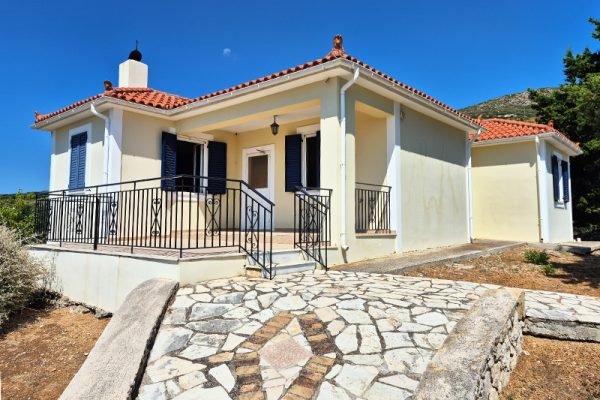 ratzakli-3325-view of the property