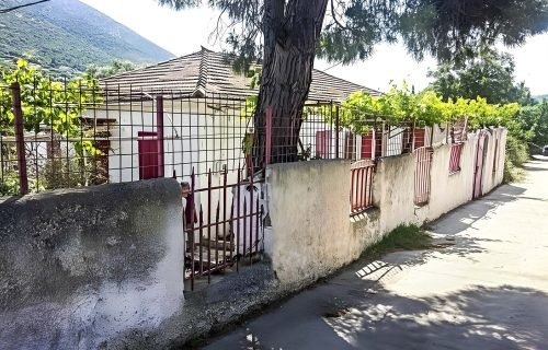 Περιφραγμένο ακίνητο στα Μακριώτικα - Κωδ. Ακινήτου 1993