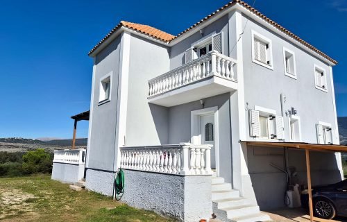 Πλαϊνή όψη μεζονέτας στα Σπαρτιά - Κωδ. Ακινήτου 3370