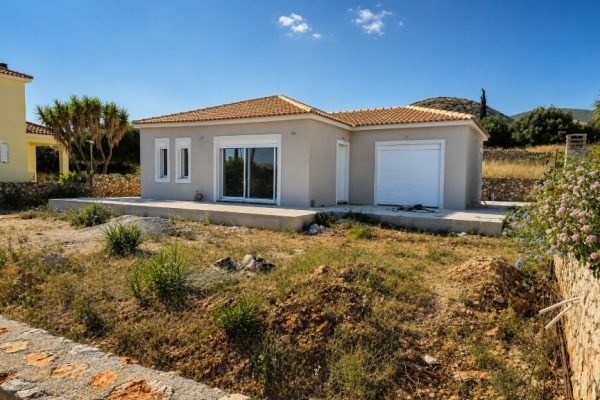 Detached house in Karavados - property id 3458