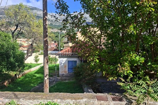 house within the village of Agia Efimia - property id 3359