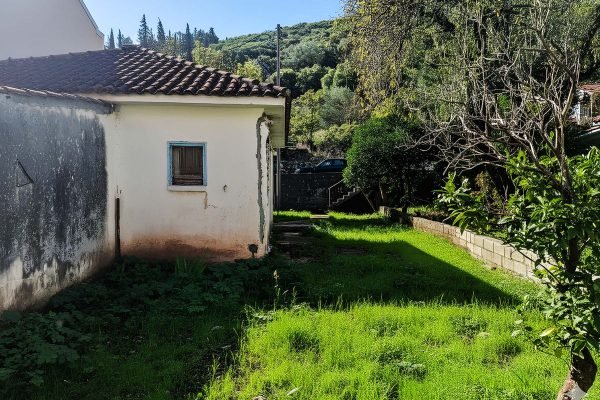 rear view of the house in Agia Efimia - property id 3359