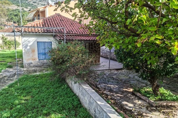 old house in Agia Efimia - property id 3359