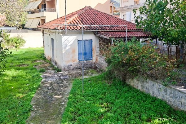 side view of the house in Agia Efimia - property id 3359