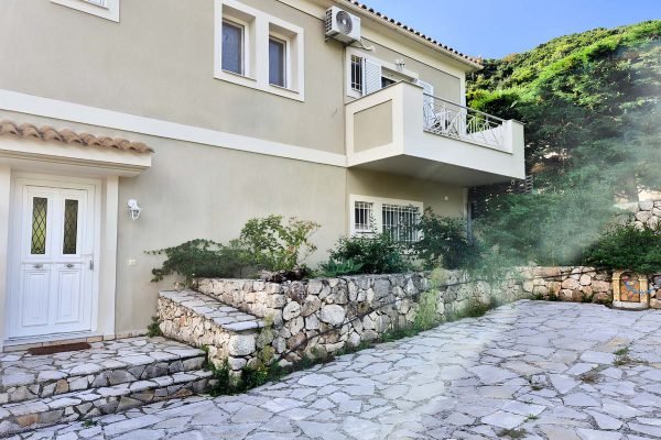 side view of the villa in Katelios - property id 3342