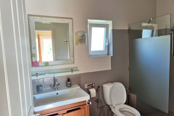in Katelios - property id 3342the second bathroom of the villa in Katelios - property id 3342