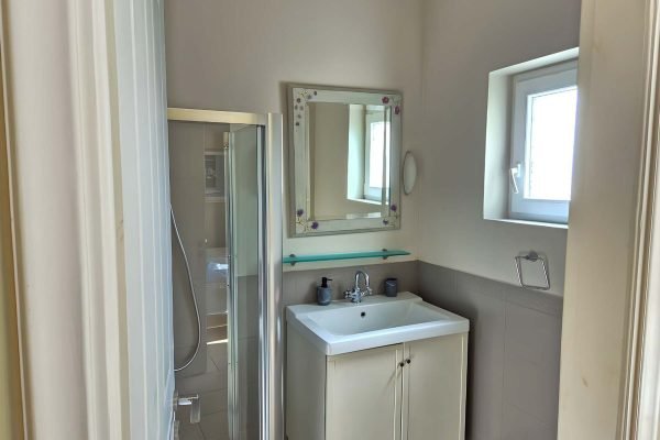 the first bathroom of the villa in Katelios - property id 3342