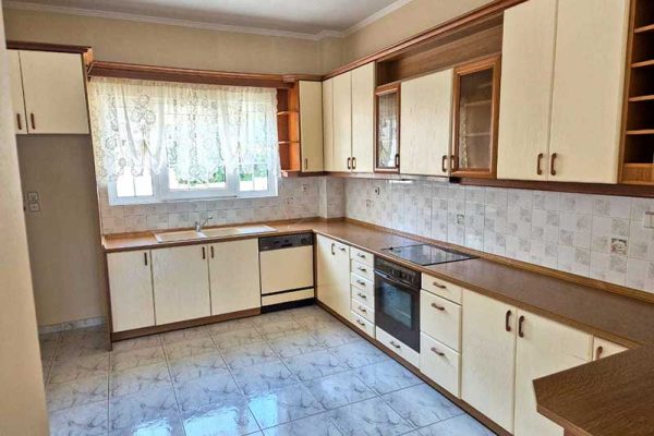 maisonette-3232-view of the kitchen