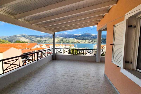 maisonette-3232-with large balcony