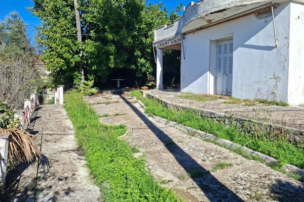 house with wooden frames in Mihalitsata - property id 3361