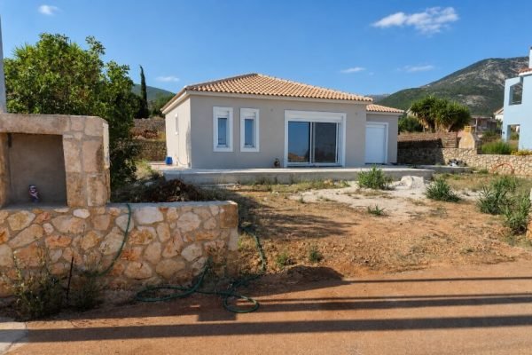 Outside view of the house - property id 3458