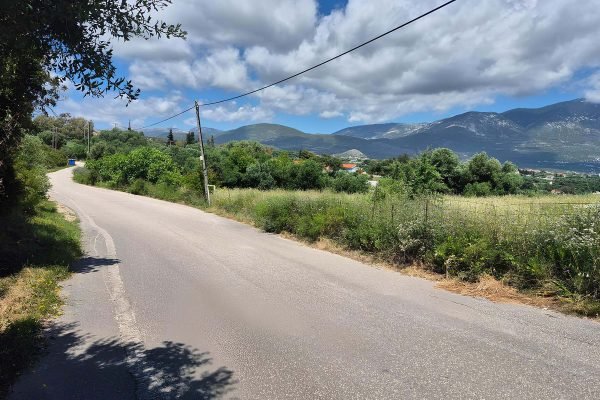Parcel with road facade - property id 3425