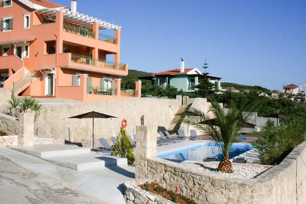 Άποψη συγκροτήματος διαμερισμάτων στα Κομποθεκράτα - Κωδ. Ακινήτου 2156