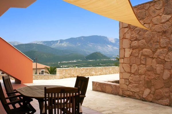 Κτίριο με θέα στο Αργοστόλι στα Κομποθεκράτα - Κωδ. Ακινήτου 2156