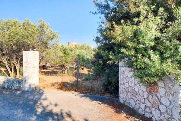 villa-3122-view of the entrance